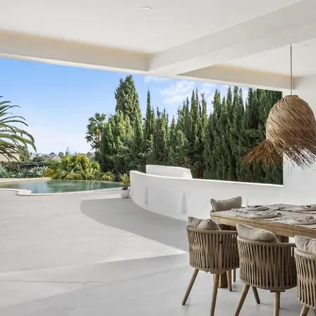 Exclusive And Elegance Seni, Pool